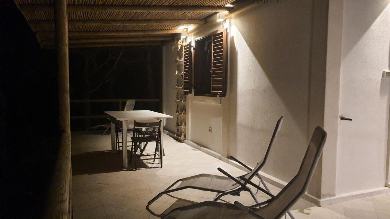 Sotto La Torre E Sopra Il Porticciolo Hotel Isola di Ustica Exterior foto